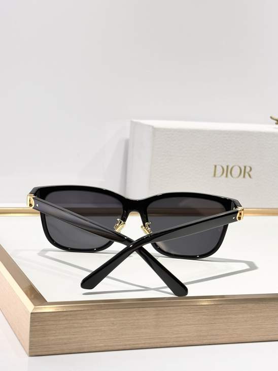 Picture of Dior Sunglasses _SKUfw75975514fw